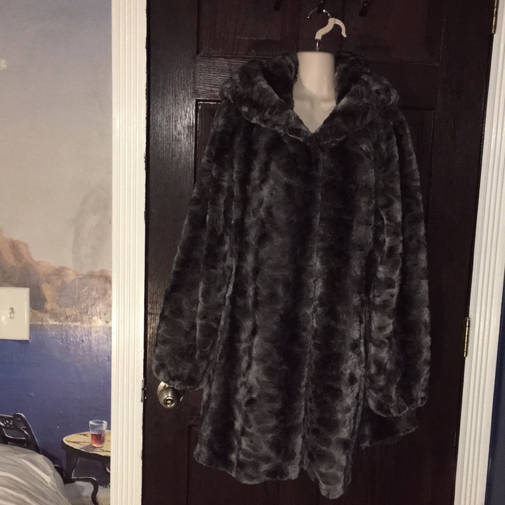 💋Stunning Grey Coat Hoodie Jones NY M Make Offer!